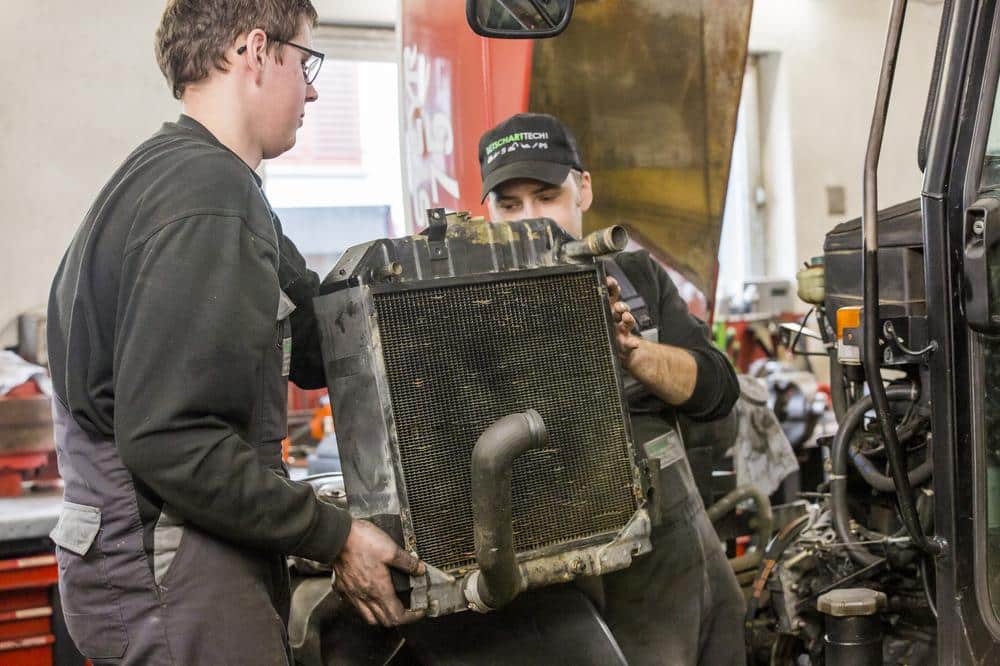 Service und Reparatur Service und Reparatur für Maschinen und Geräte durch BetschartTech GmbH Muotathal
